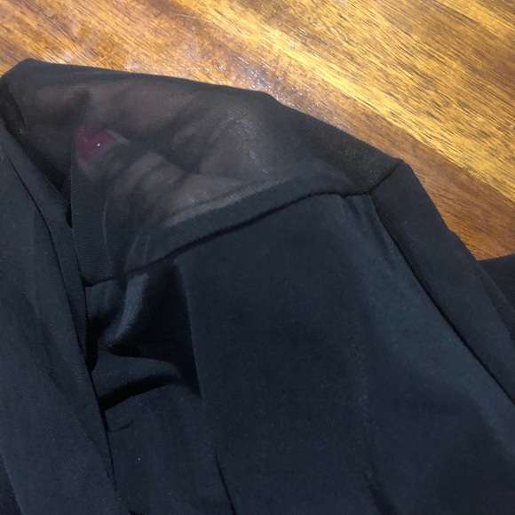 Tahari Black Keyhole Blouse Semi Sheer long Sleeve Size Small - Picture 6 of 6